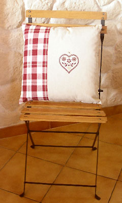 Montagne cushion 40 x 40 cm (Cervin. beige / bordeaux)