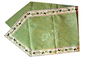 French Jacquard Table runner - vis a vis (olives 2005. green)