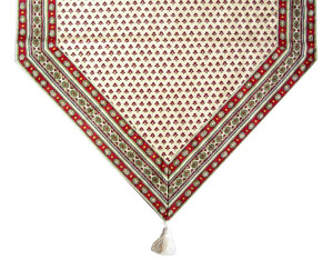 French table runner pompon