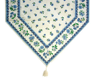 French table runner pompon
